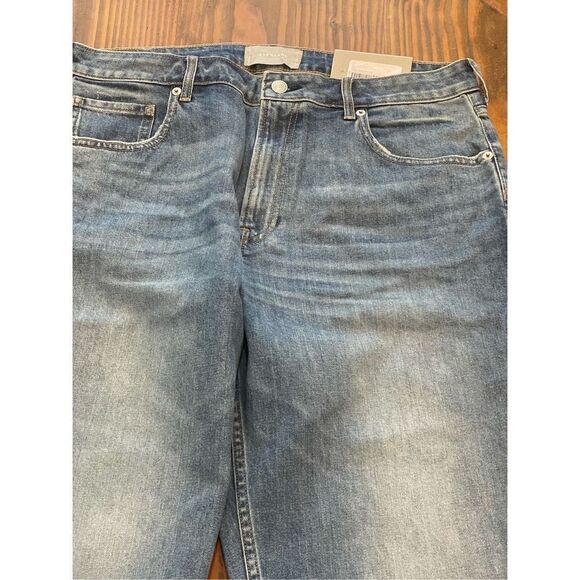 Everlane The Curvy Cheeky Jean - Picture 4 of 14